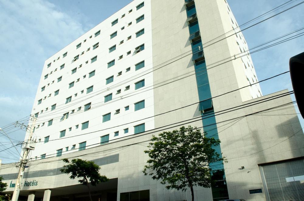 营帕埃克斯颇敏纳斯公寓 贝洛哈里桑塔 外观 照片